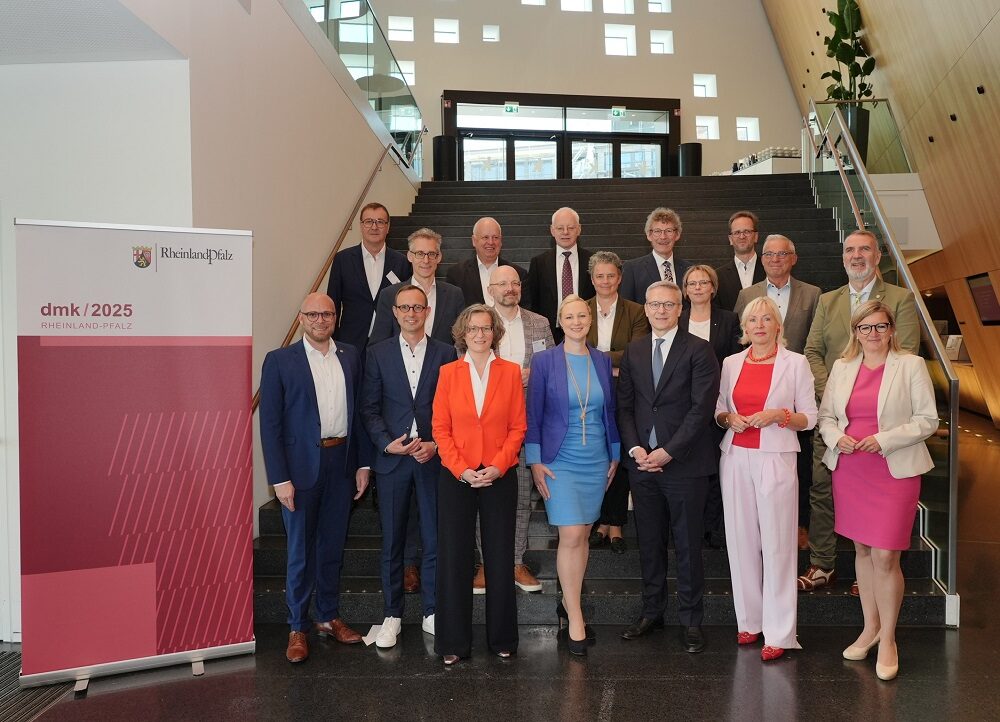 Die Mitglieder der Digitalministerkonferenz 2025 in Rheinland-Pfalz